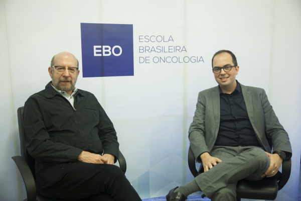 Tratamento do carcinoma de células claras de rim é tema de novo vídeo